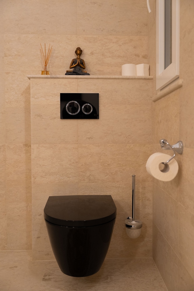 the white knight premium boutique hotel