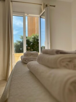 the white knight premium boutique hotel