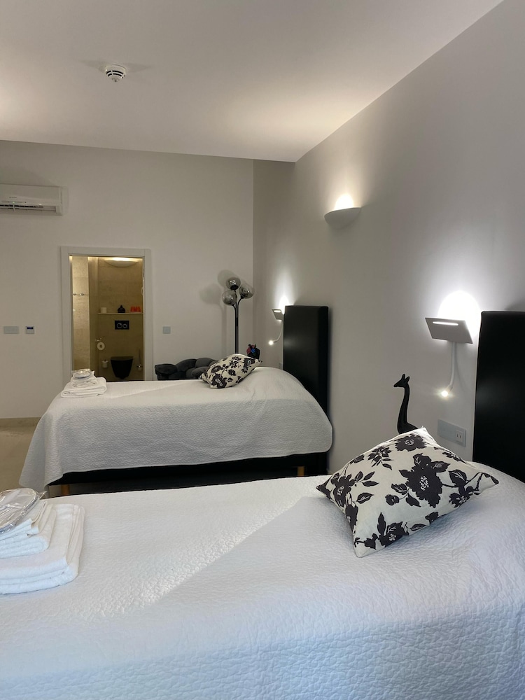 the white knight premium boutique hotel