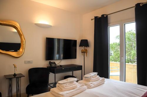 the white knight premium boutique hotel