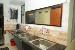 roscotel bay stays 2bhk near white town