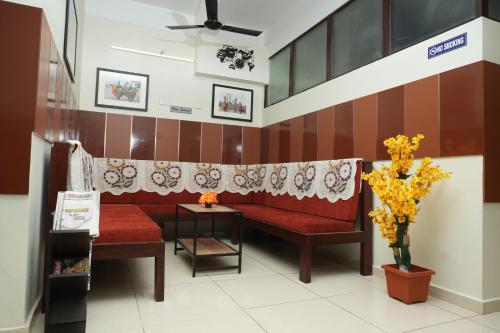 roscotel bay stays 2bhk near white town