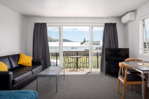 ocean beach motor lodge