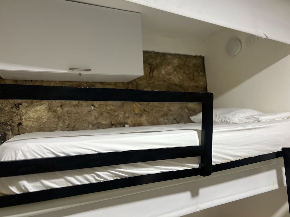 capitel hostel
