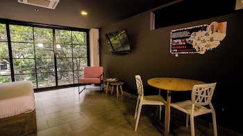 los patios cool living