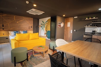 los patios cool living