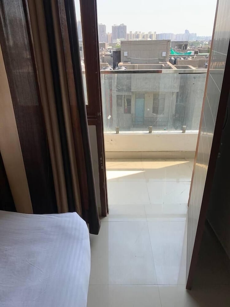 earth view residency