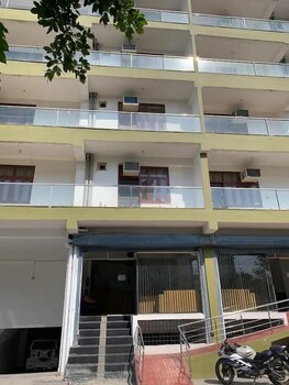 Earth View Residency,,3 star