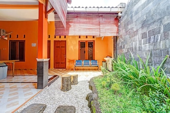 oyo 90768 endrayanti inn syariah