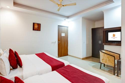 airport hotel chanakya