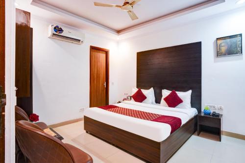 airport hotel chanakya