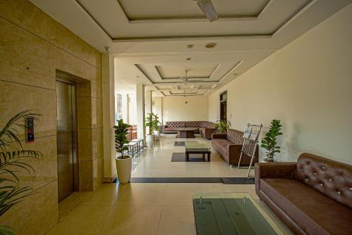 hotel east gate