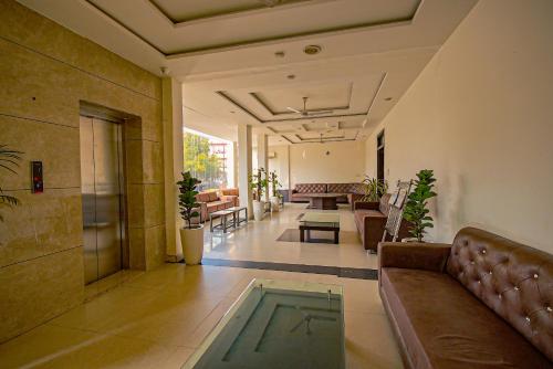 hotel east gate