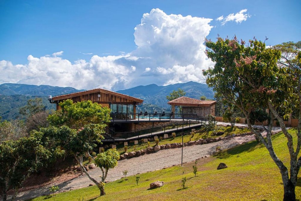 hotel pico colorado