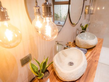 arjau santa teresa boutique hotel