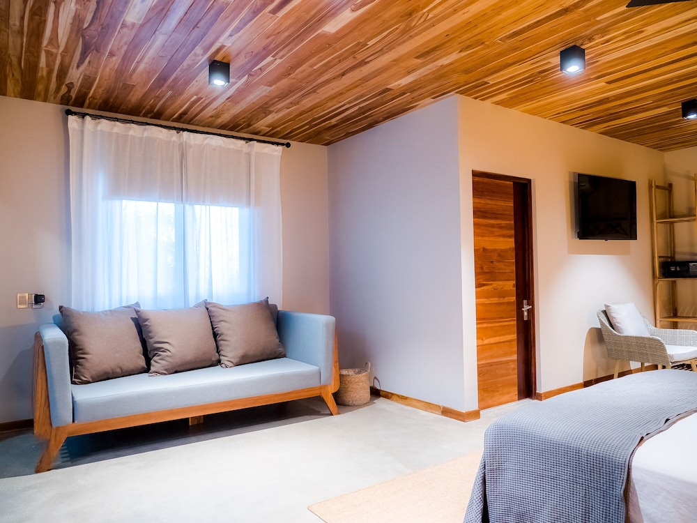 arjau santa teresa boutique hotel