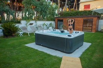 aquamaris design suite and spa