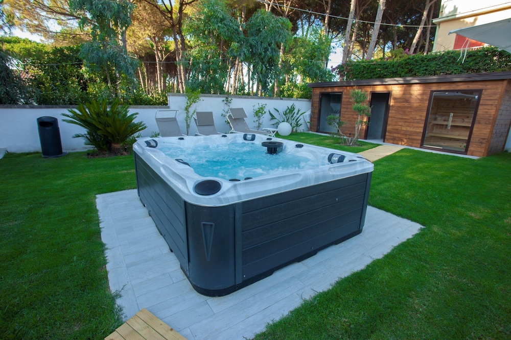 aquamaris design suite and spa
