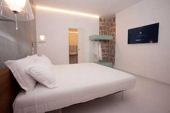 aquamaris design suite and spa