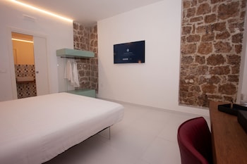 aquamaris design suite and spa