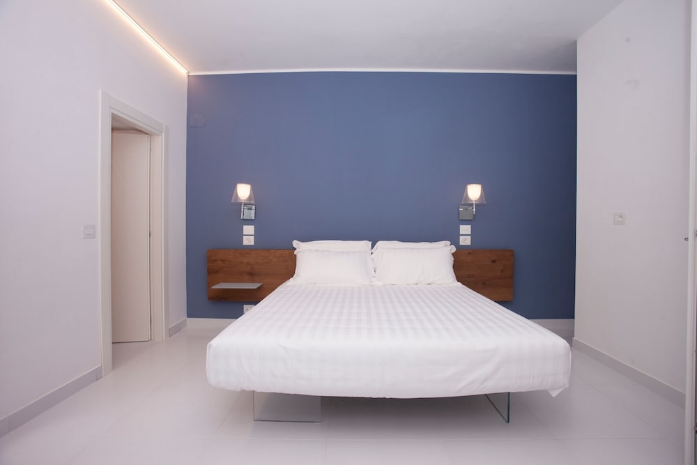aquamaris design suite and spa
