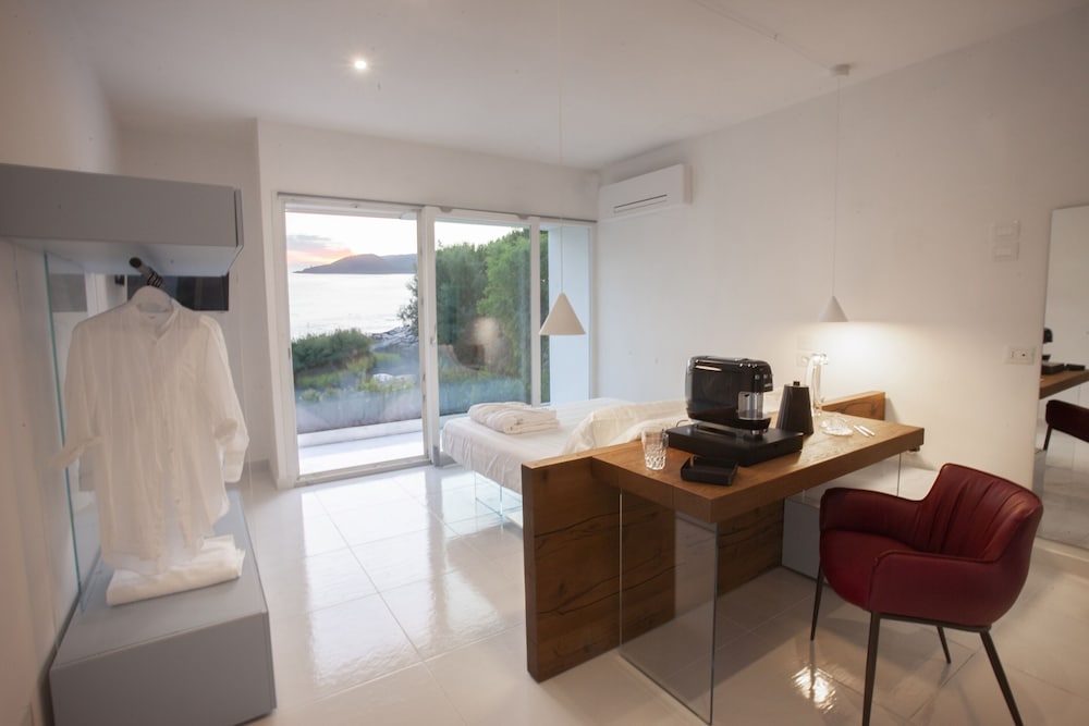 aquamaris design suite and spa