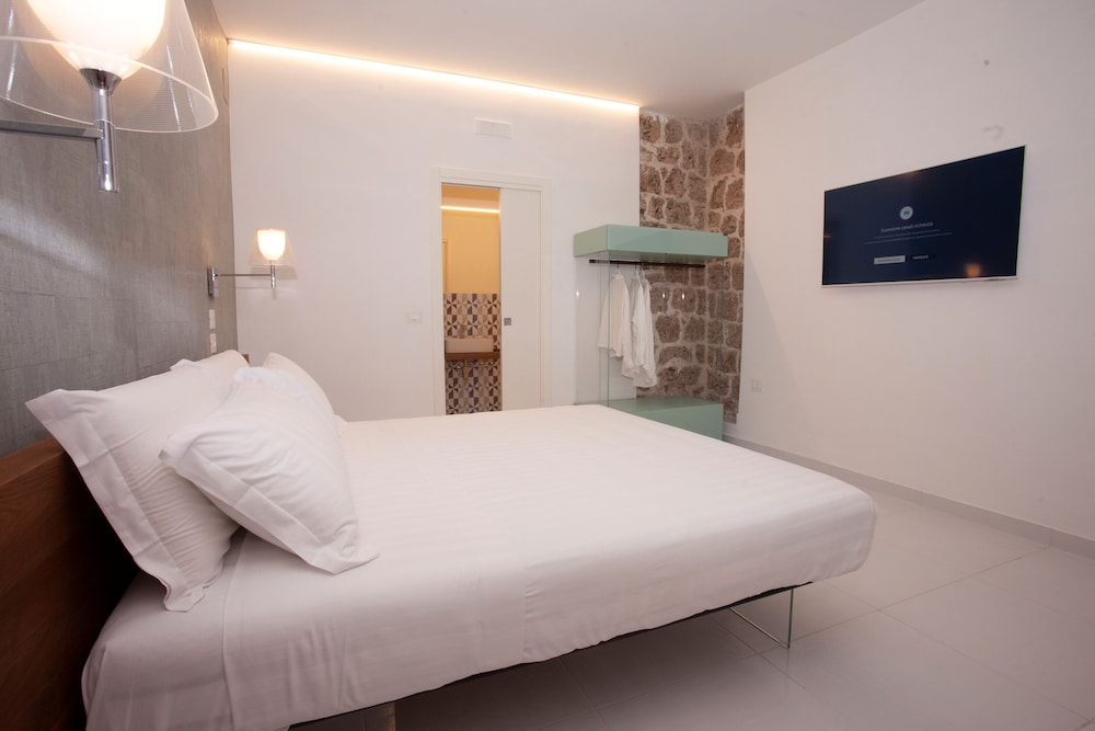 aquamaris design suite and spa