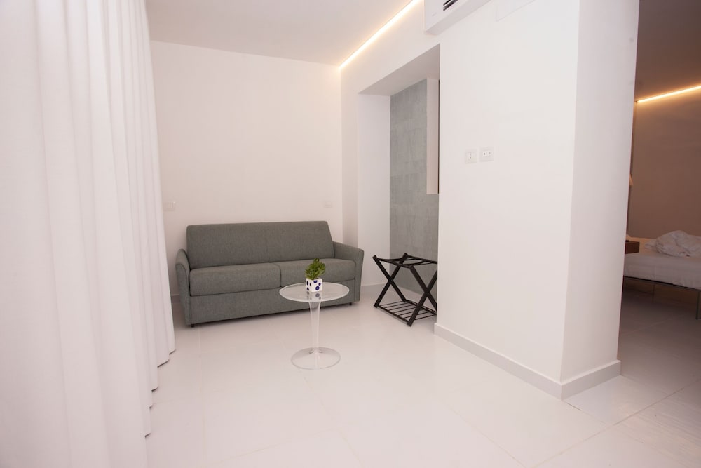 aquamaris design suite and spa