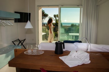 aquamaris design suite and spa