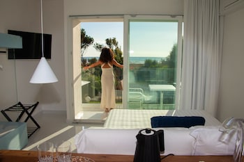 aquamaris design suite and spa