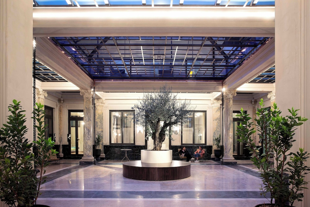 agora boutique stays