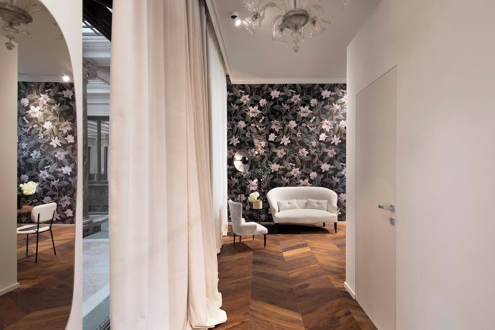 agora boutique stays