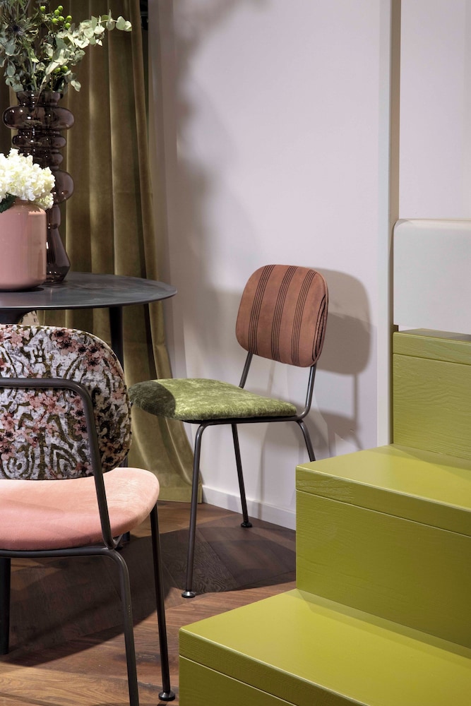 agora boutique stays