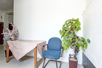 spot on 92156 adinda kost