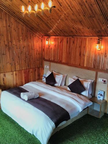 the wonderland cottages and cafe