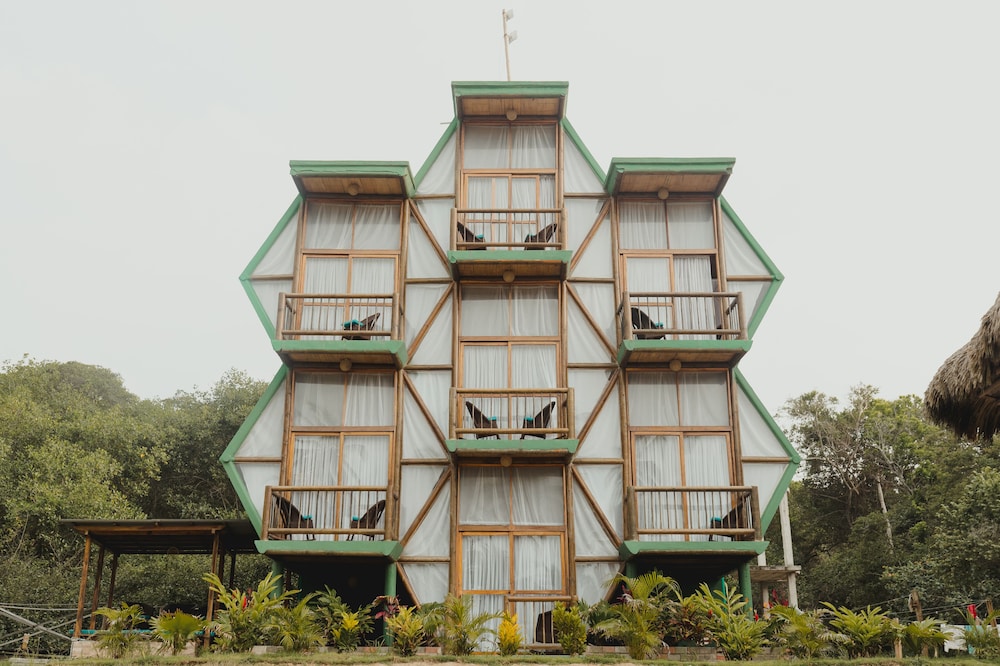 uuttaaka eco hotel
