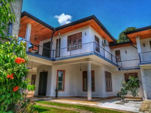 Elepath Lodge - Pinnawala,,3 star