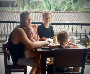 elepath lodge pinnawala