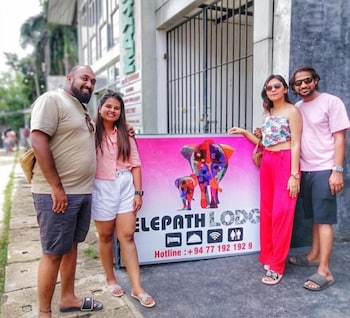 elepath lodge pinnawala