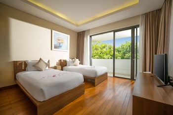 danang ocean beach villa