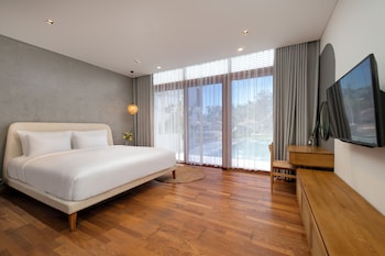 danang ocean beach villa