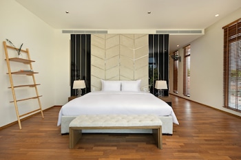 danang ocean beach villa