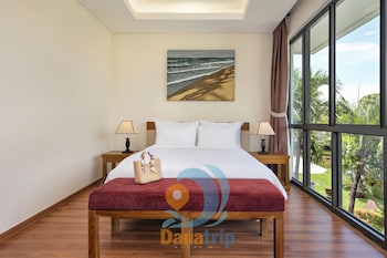 danang ocean beach villa