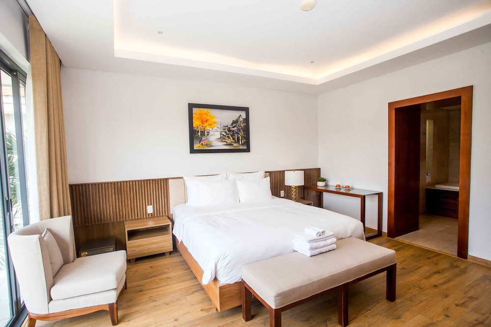danang ocean beach villa