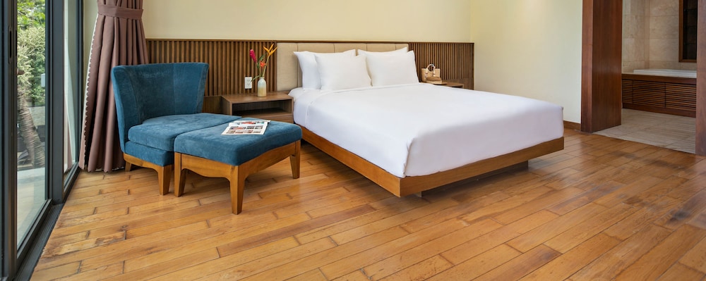 danang ocean beach villa