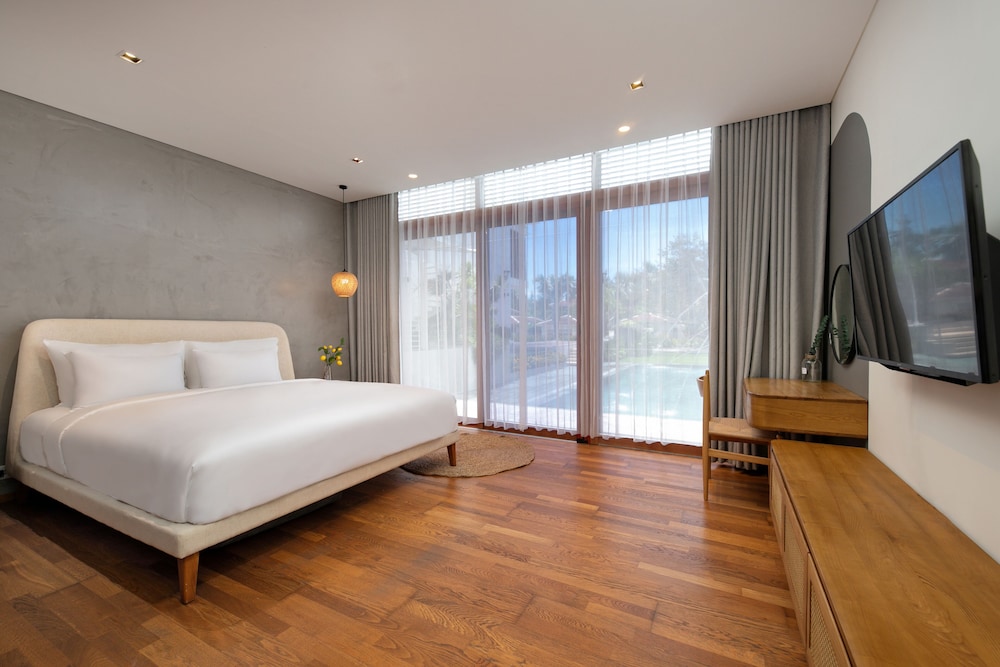 danang ocean beach villa