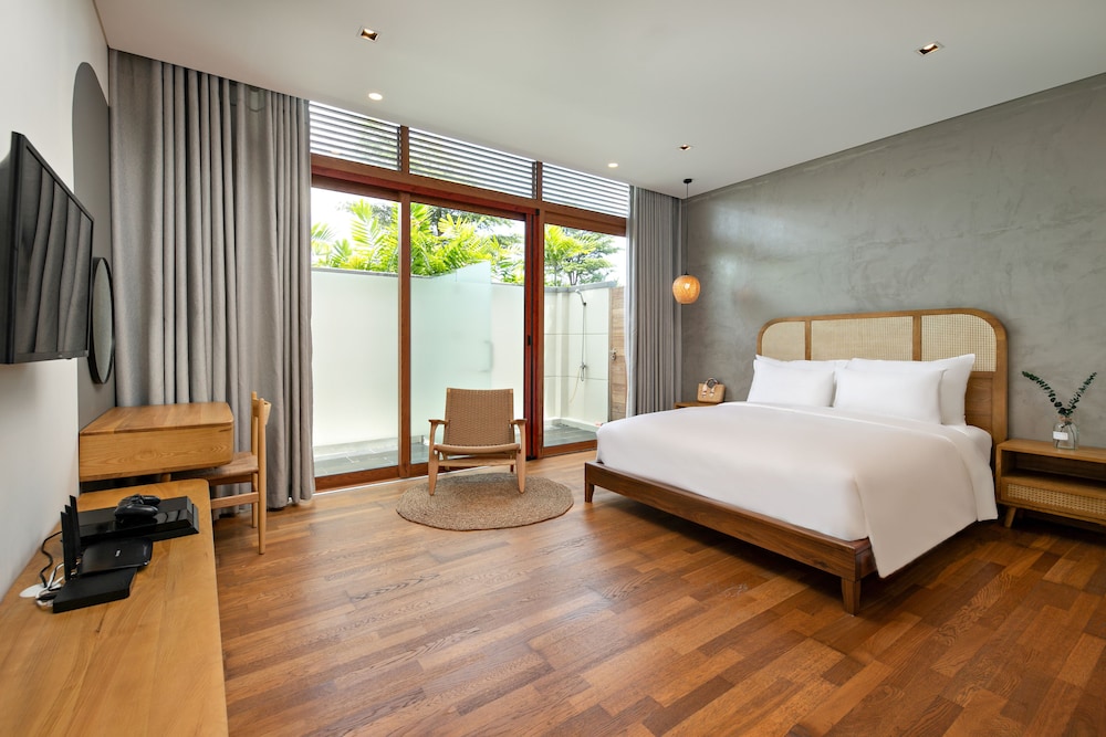 danang ocean beach villa