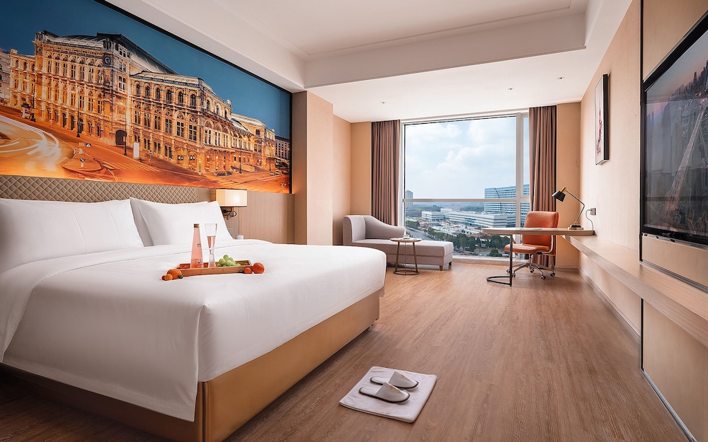 venus international hotel