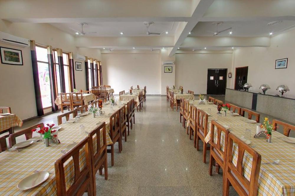 geetanjali hotel and motel