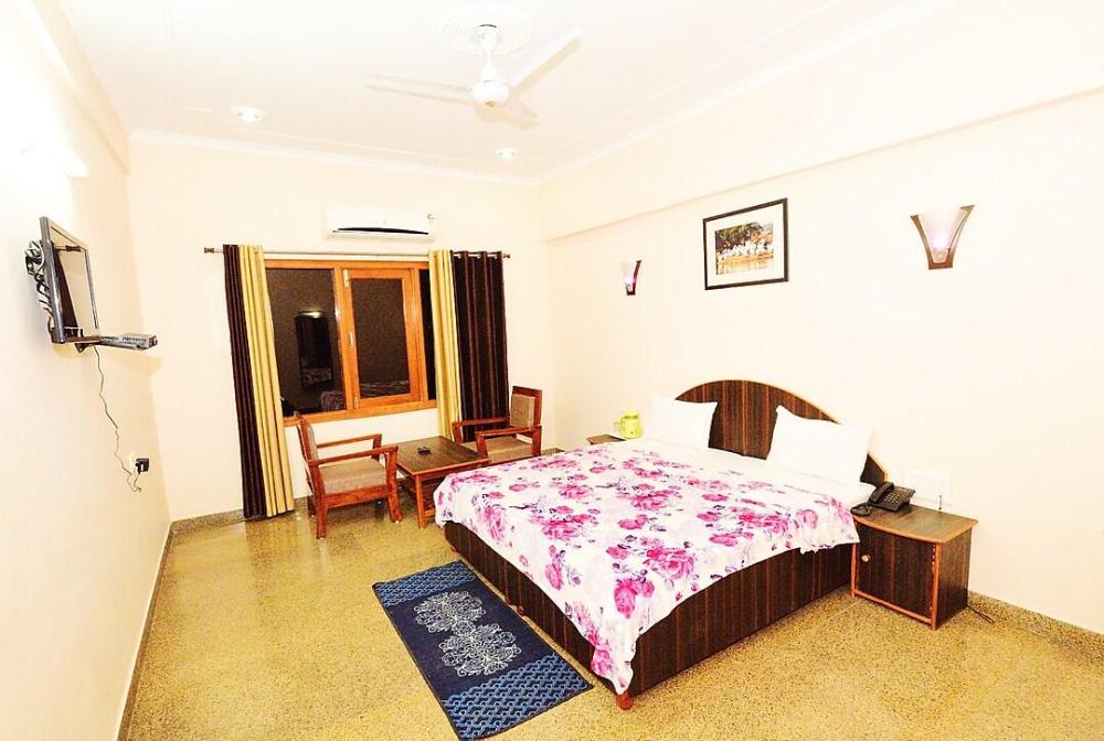 geetanjali hotel and motel